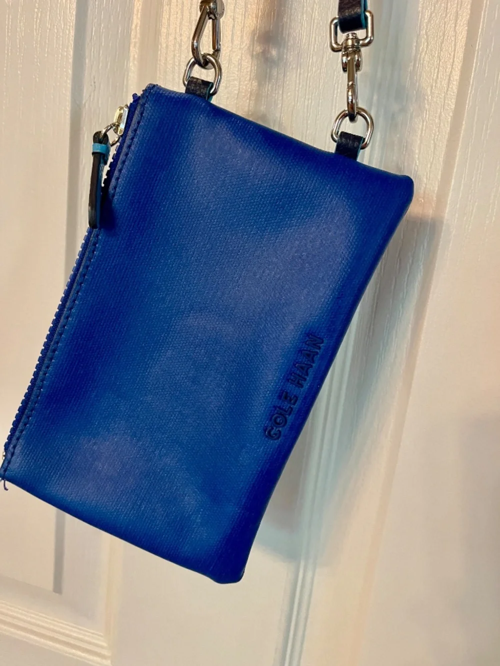 Cole Hahn Crossbody Wallet/Glasses Holder - Picture 7 of 8